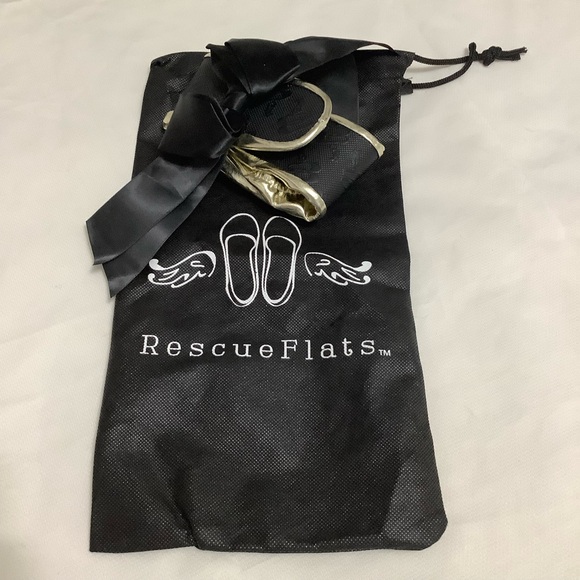 Rescue Flats in Gold size 7 New - Picture 7 of 7